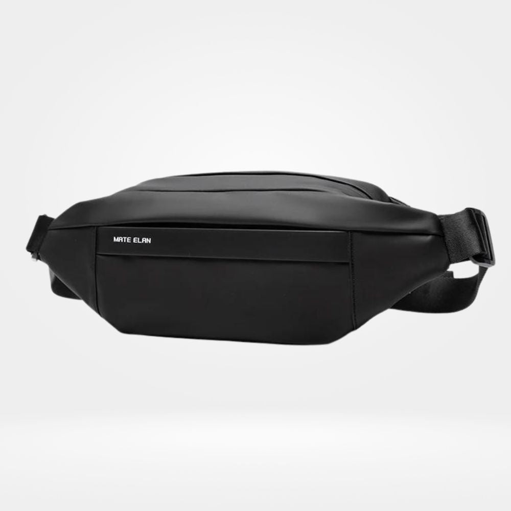Sac banane noir minimaliste et imperméable pour homme, design moderne avec poches discrètes et sangle ajustable, idéal pour un usage urbain et quotidien.