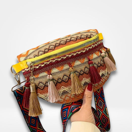 Sac banane bohème chic avec broderies ethniques et pompons colorés — accessoire tendance pour femme